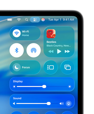 Parte derecha de la pantalla de un Mac que muestra los controles personalizados con diseño Liquid Glass, como Wi‑Fi y Bluetooth, en el Centro de Control