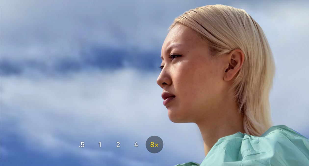 Camera приложението на iPhone 17 Pro, 0,5x, 1x, 2x, 4x и 8x оптичен зуум при избран 8x