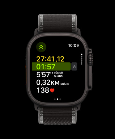 Apple Watch Ultra 3, black color, titanium case, Action button triggers next interval in Workout